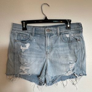 Old Navy Boyfriend Mid-Rise Jean Shorts. Size 10.